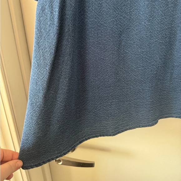 Old Navy Textured Chambray Lace Front Top - Picture 7 of 9